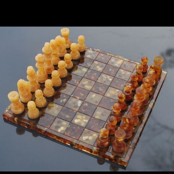 Authentic Baltic amber chess set 415g - Picture 1 of 5